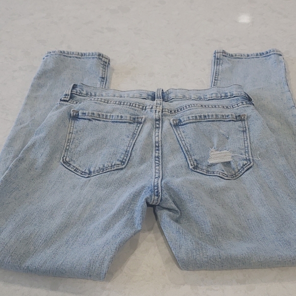 Old Navy Boyfriend Mid-rise jeans - Picture 5 of 5